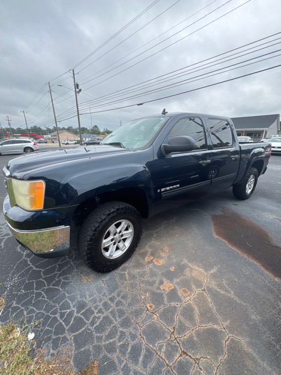 2007 GMC Sierra Image 2