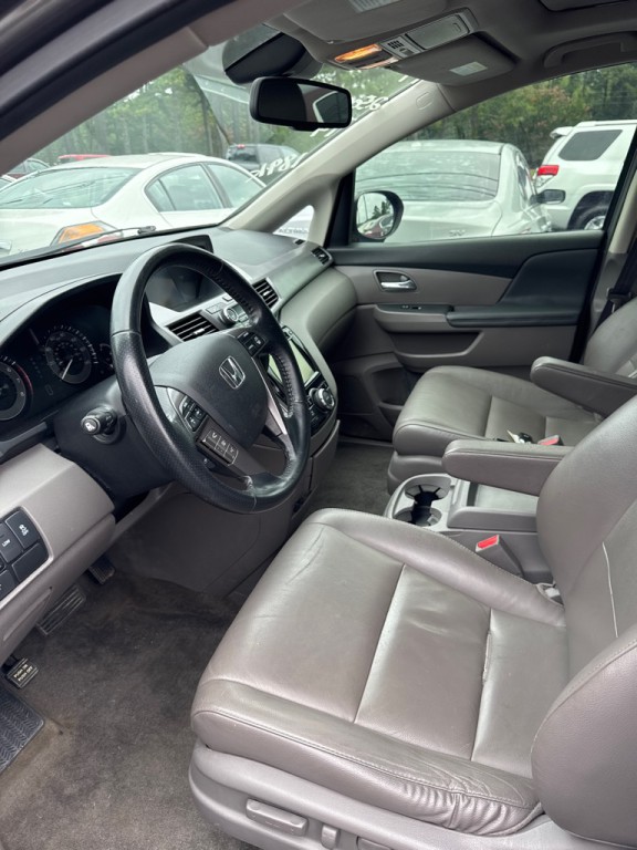 2014 Honda Odyssey Image 3