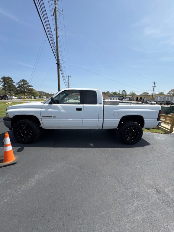 2001 Dodge Ram 1500 Image 2