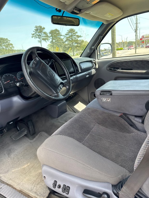 2001 Dodge Ram 1500 Image 3
