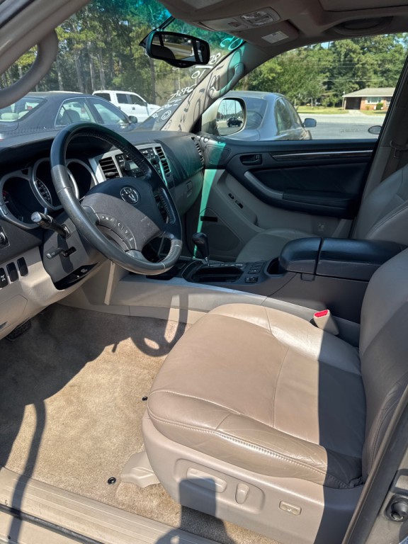 2005 Toyota 4Runner Image 3