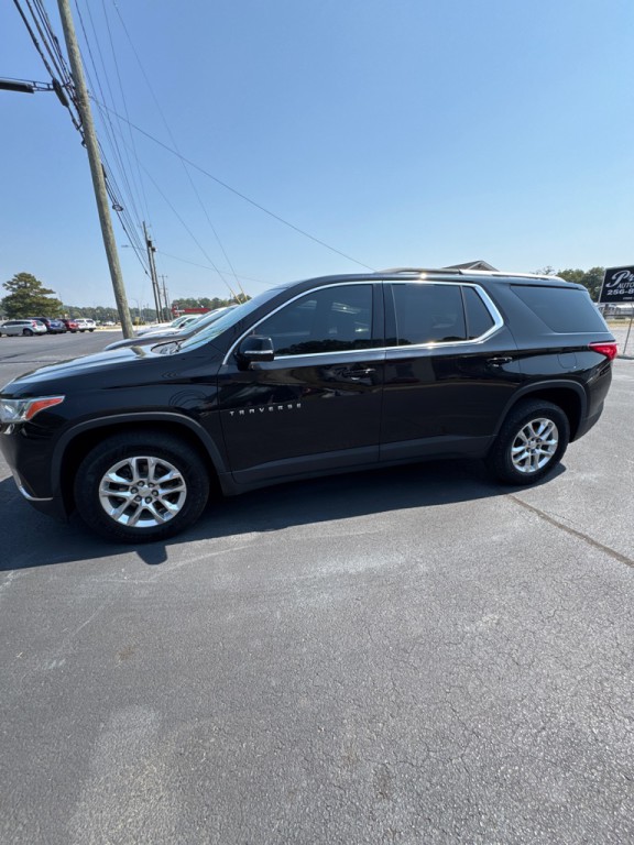 2018 Chevrolet Traverse Image 2