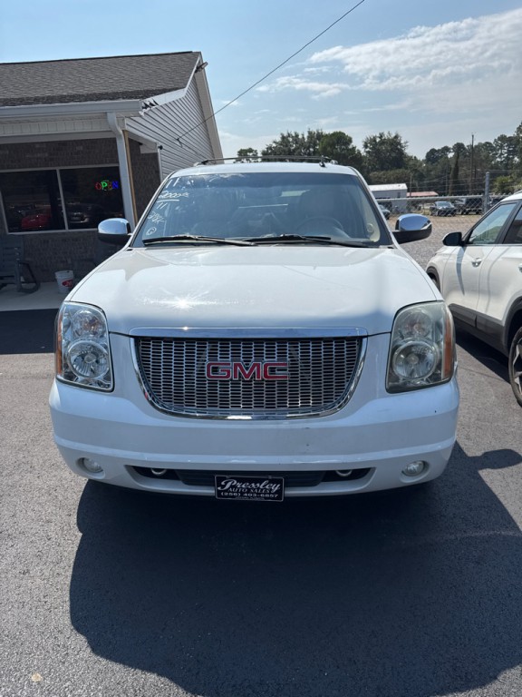 2011 GMC Yukon Image 1