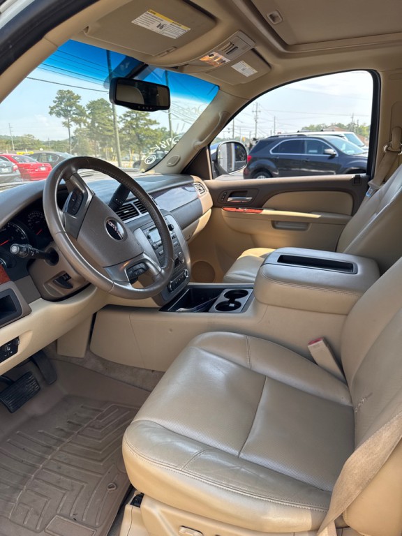 2011 GMC Yukon Image 3