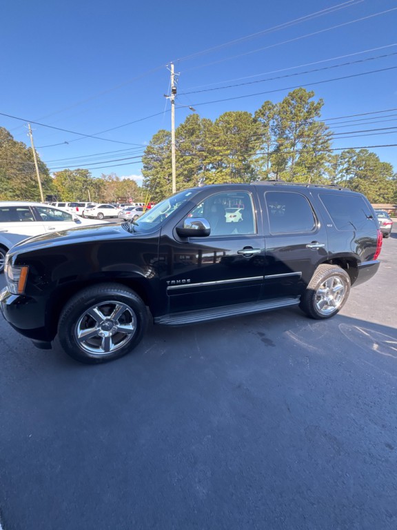 2012 Chevrolet Tahoe Image 2