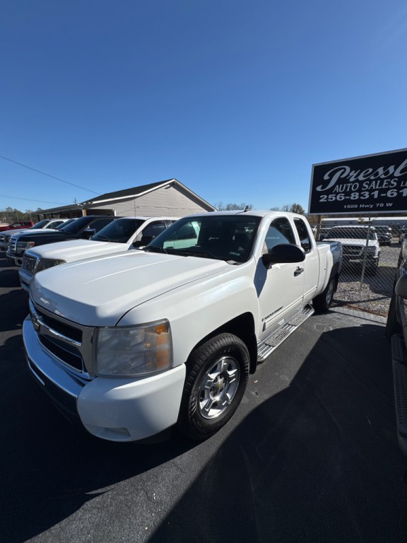 2009 Chevrolet Silverado 1500 Image 2