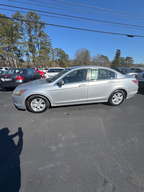 2009 Honda Accord Image 2