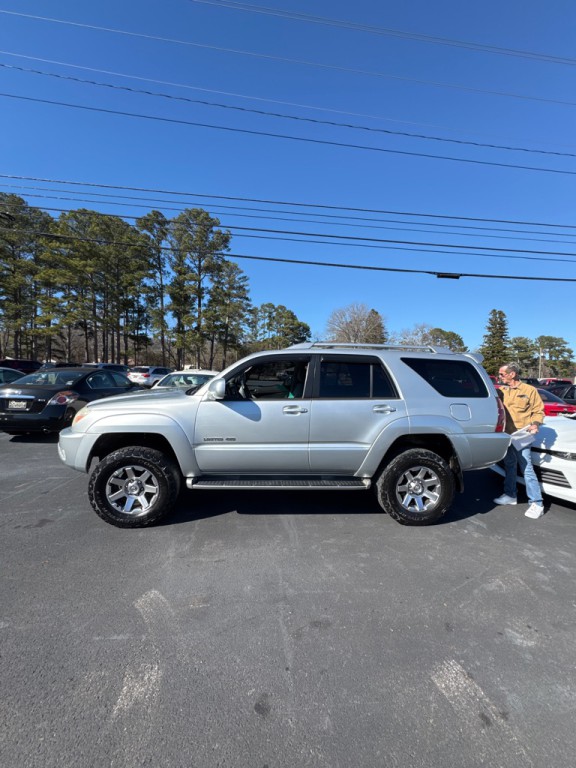 2004 Toyota 4Runner Image 2