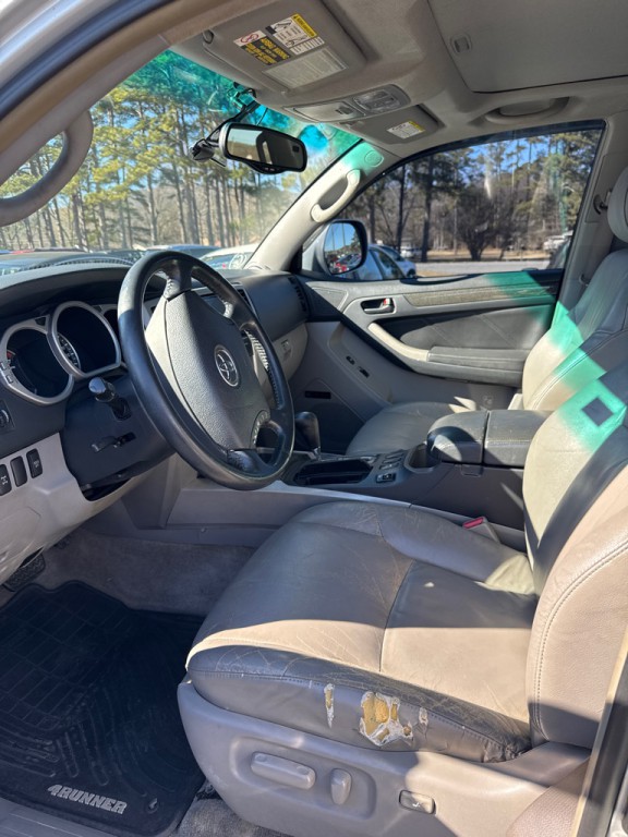 2004 Toyota 4Runner Image 3