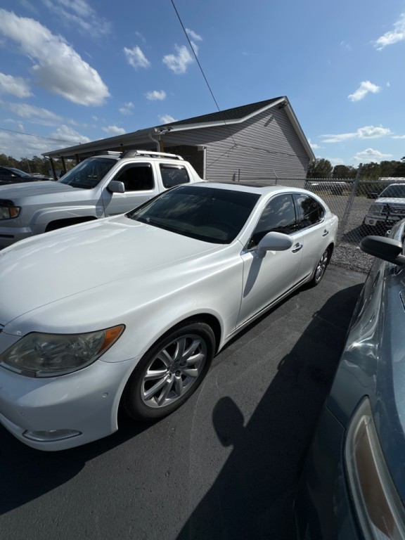 2007 Lexus LS Image 2