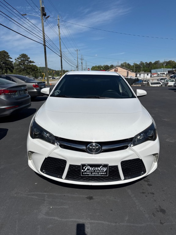 2017 Toyota Camry Image 1
