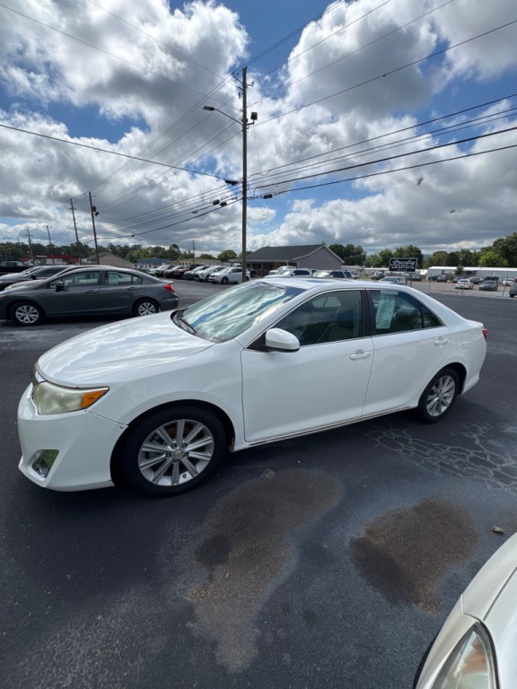 2012 Toyota Camry Image 2