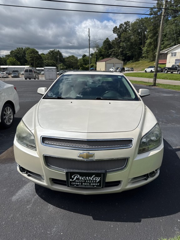 2010 Chevrolet Malibu Image 1