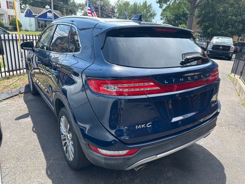 2018 Lincoln MKC Image 2