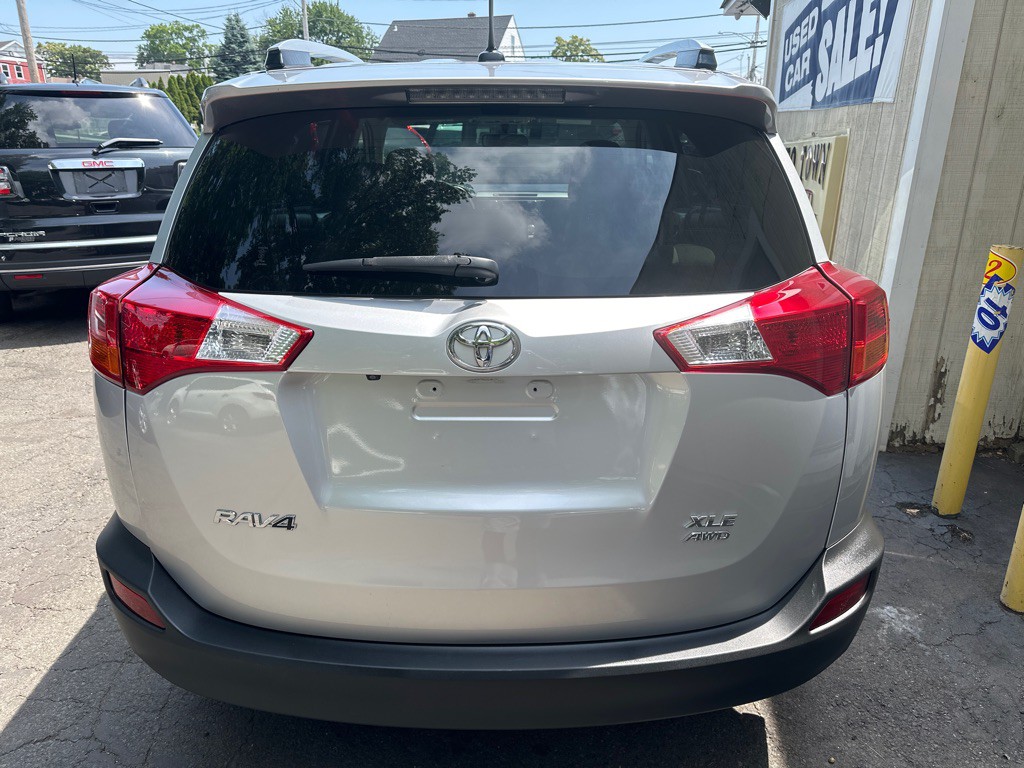 2015 Toyota Rav4 Image 4
