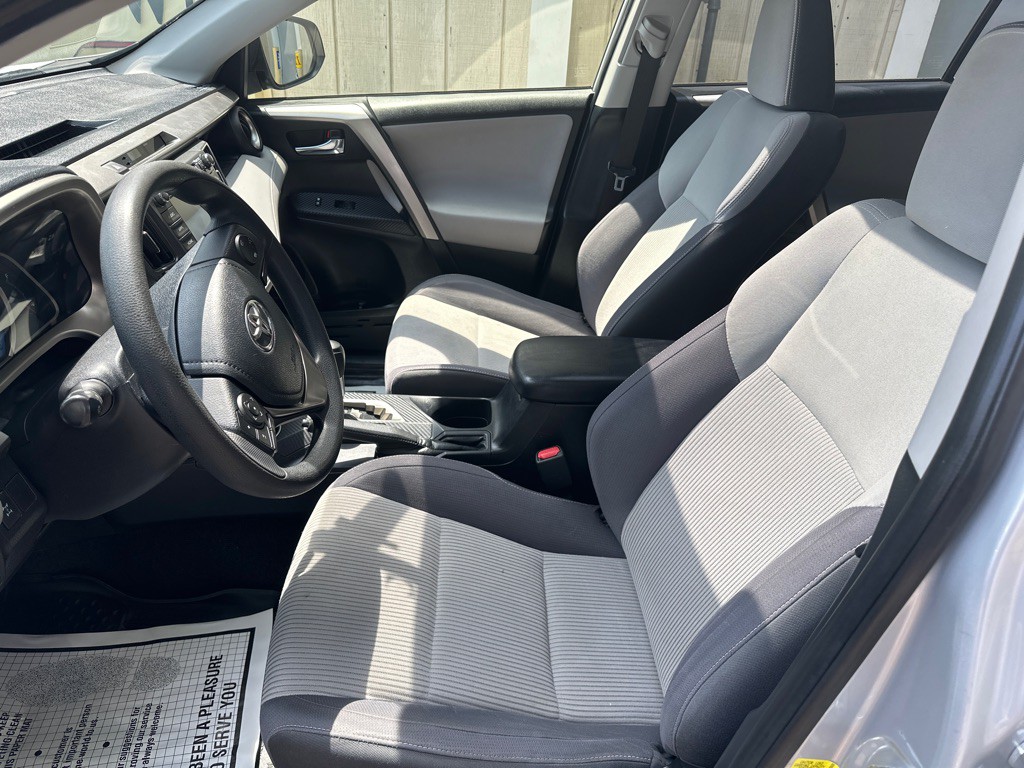 2015 Toyota Rav4 Image 8