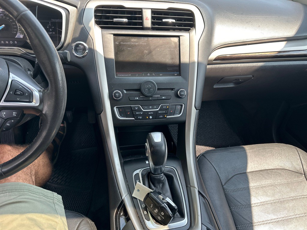 2016 Ford Fusion Image 12