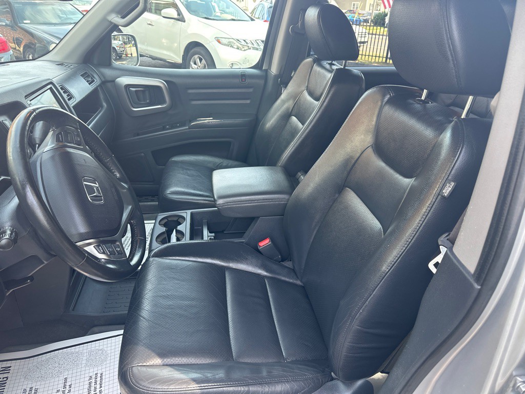 2014 Honda Ridgeline Image 9