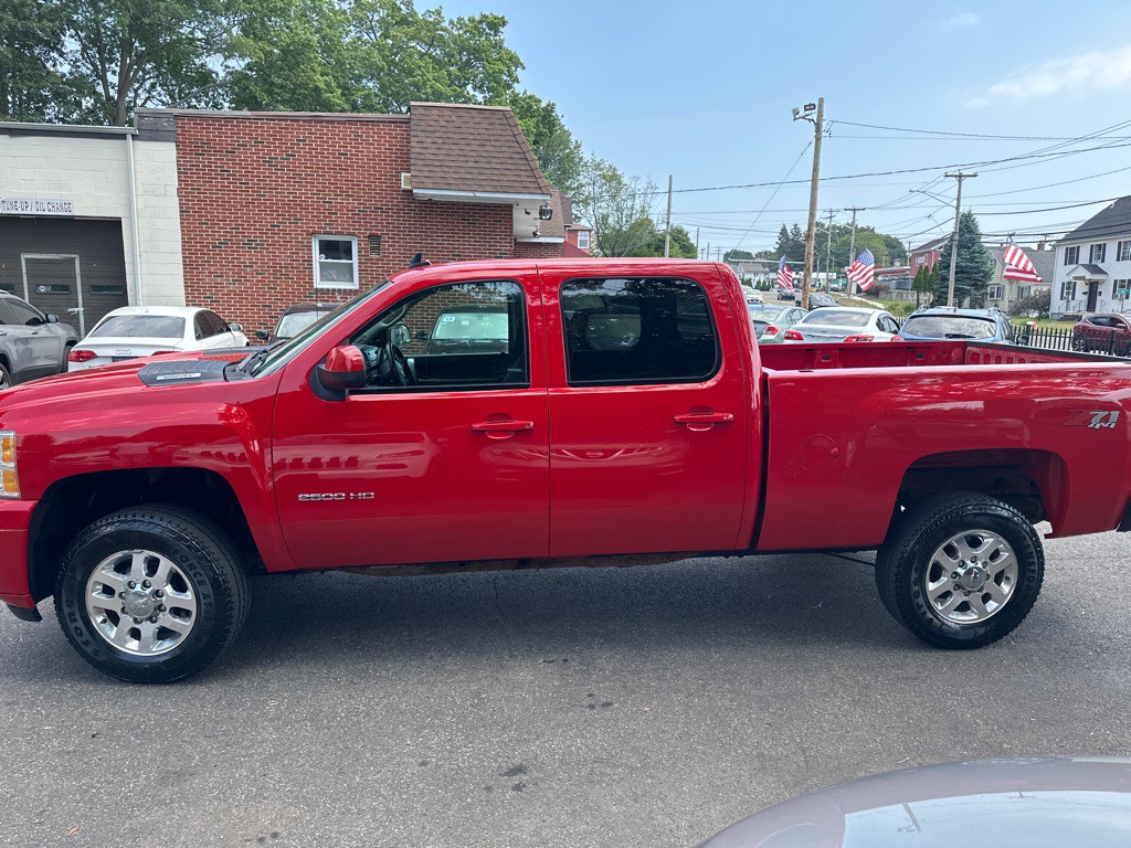 2013 Chevrolet Silverado 1500 Image 2