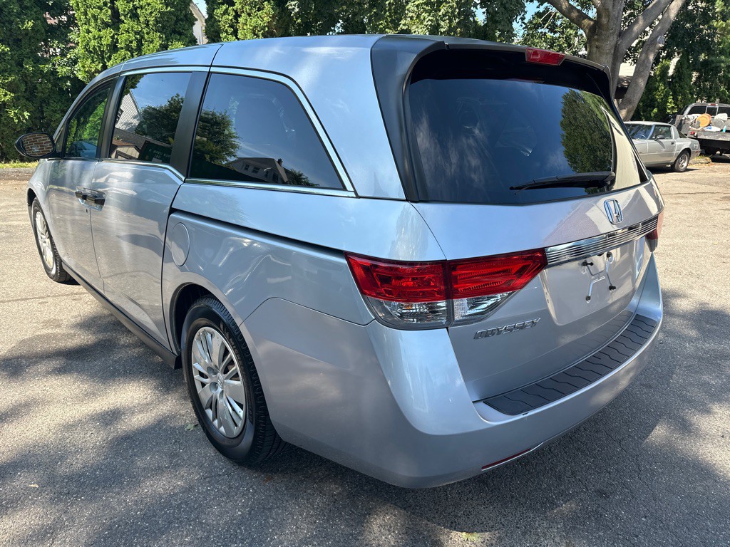 2015 Honda Odyssey Image 3