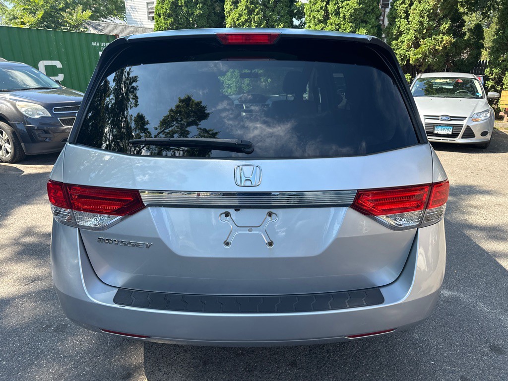 2015 Honda Odyssey Image 4