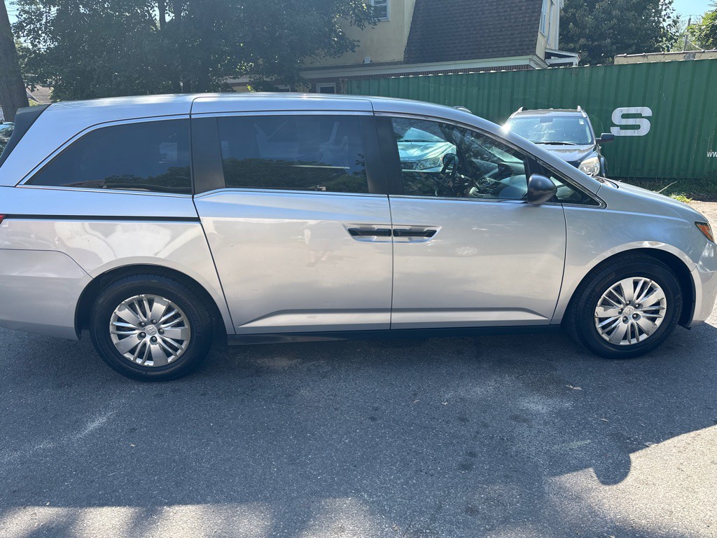2015 Honda Odyssey Image 6