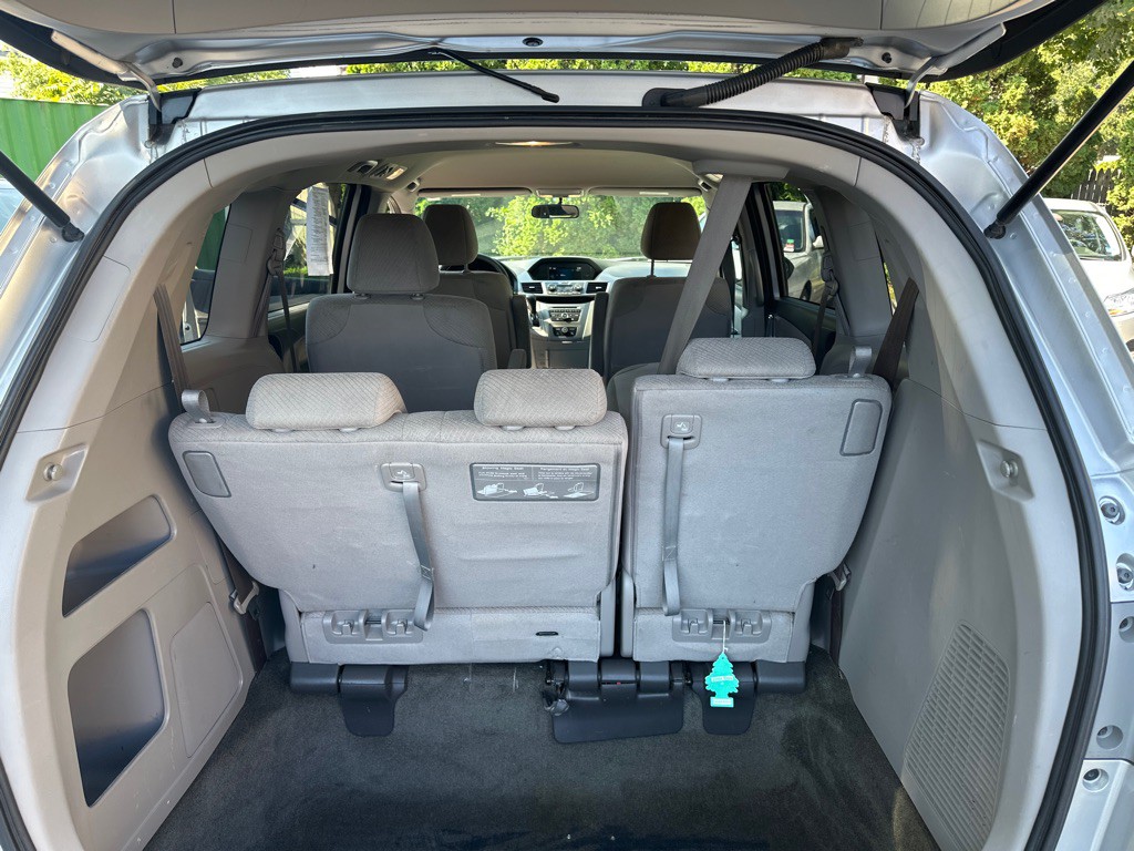 2015 Honda Odyssey Image 12