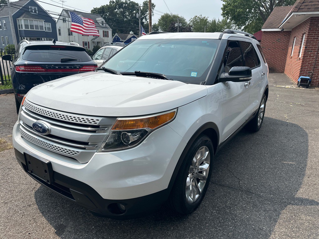 2014 Ford Explorer Image 1