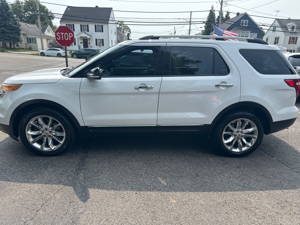 2014 Ford Explorer Image 2