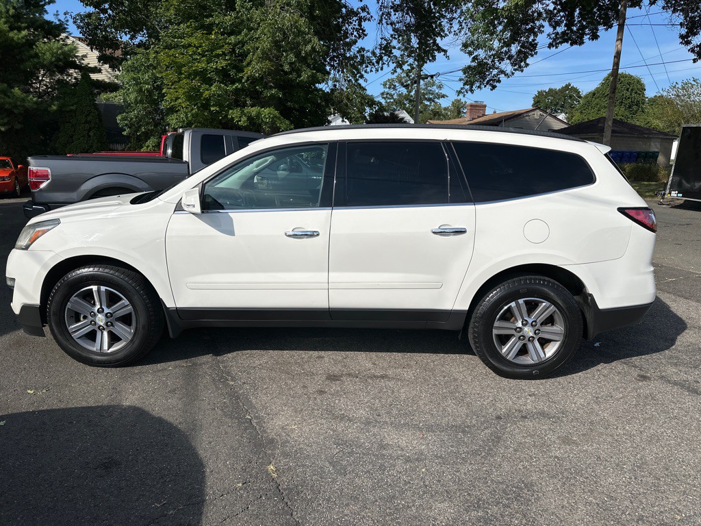 2015 Chevrolet Traverse Image 2