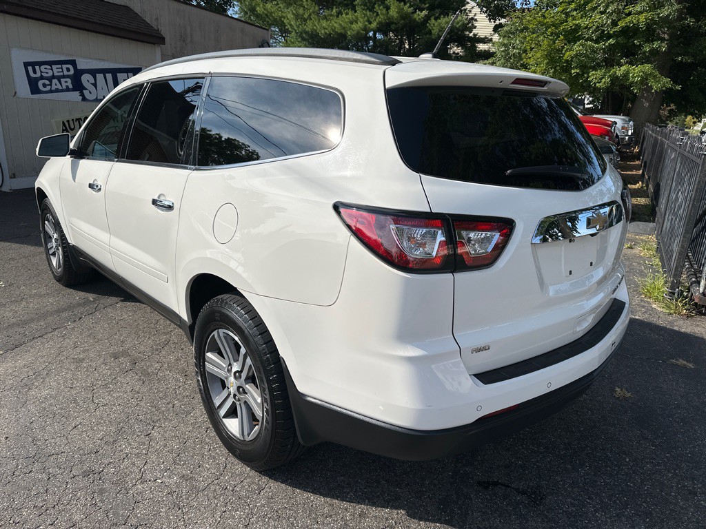 2015 Chevrolet Traverse Image 3
