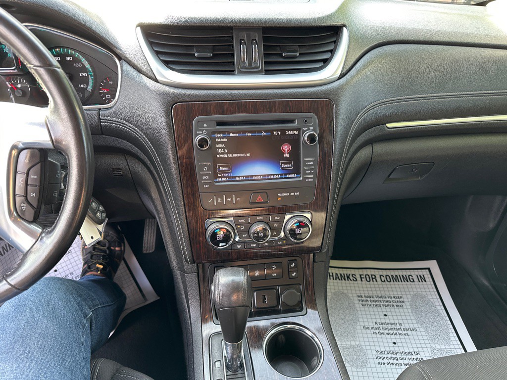2015 Chevrolet Traverse Image 11