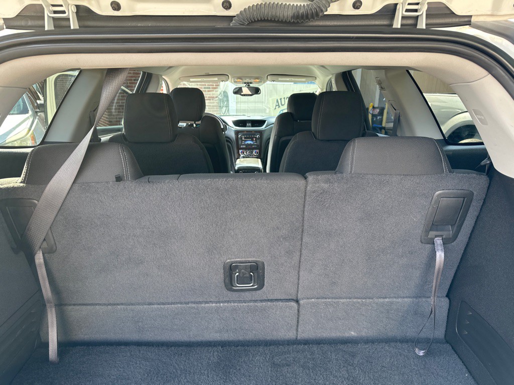 2015 Chevrolet Traverse Image 12