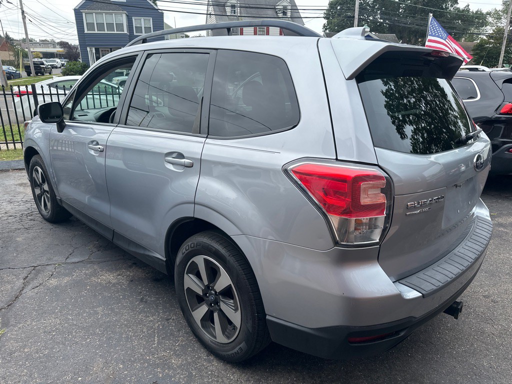 2018 Subaru Forester Image 3