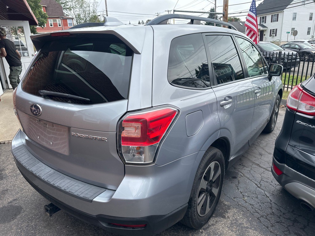 2018 Subaru Forester Image 5