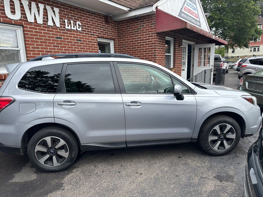 2018 Subaru Forester Image 6