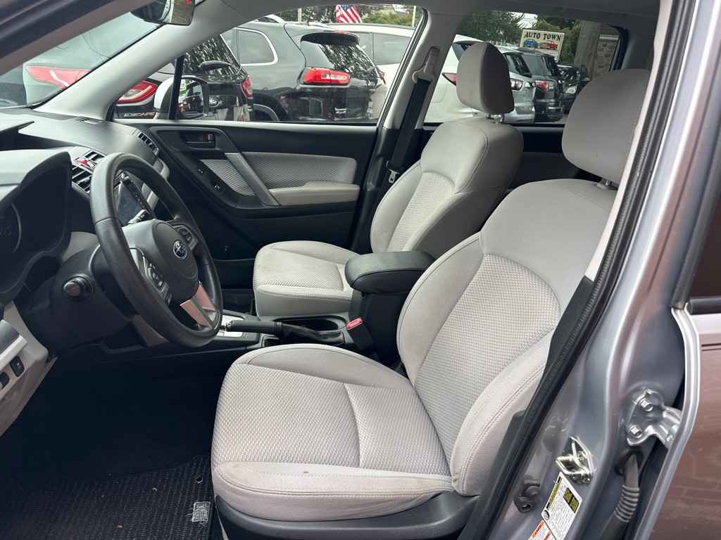 2018 Subaru Forester Image 9