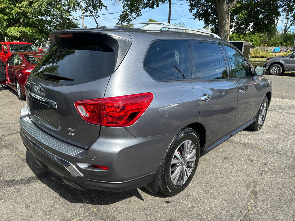 2017 Nissan Pathfinder Image 5