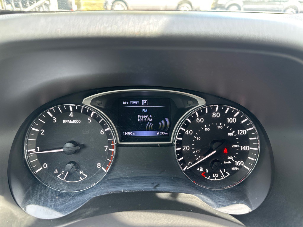 2017 Nissan Pathfinder Image 10