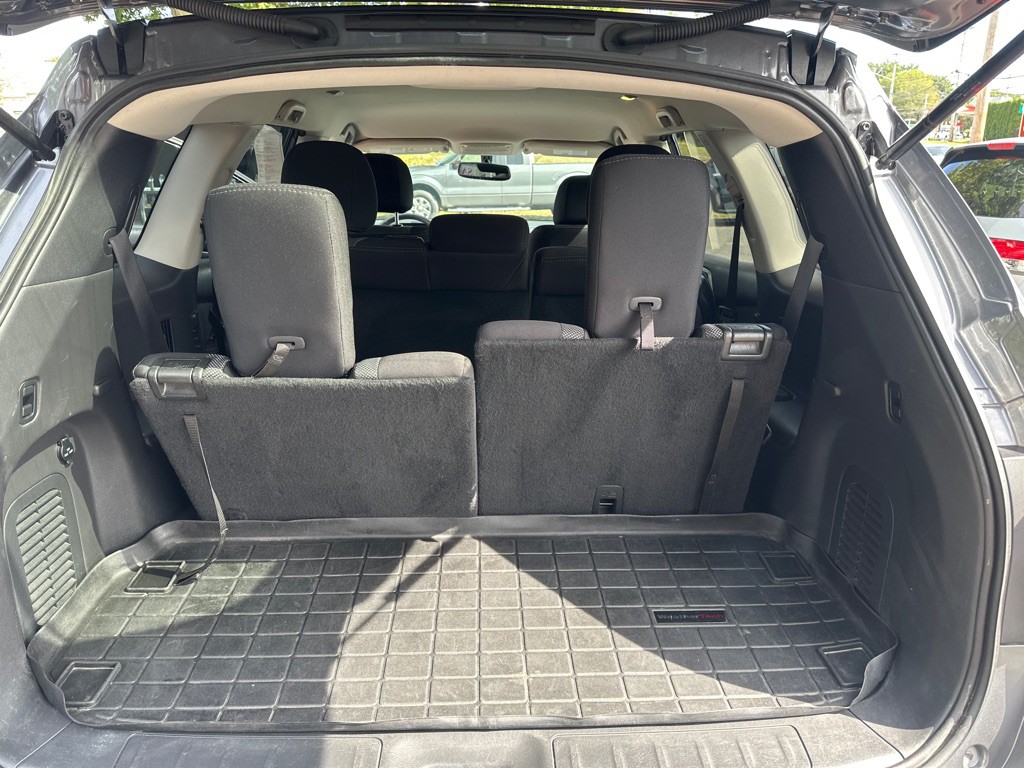 2017 Nissan Pathfinder Image 12