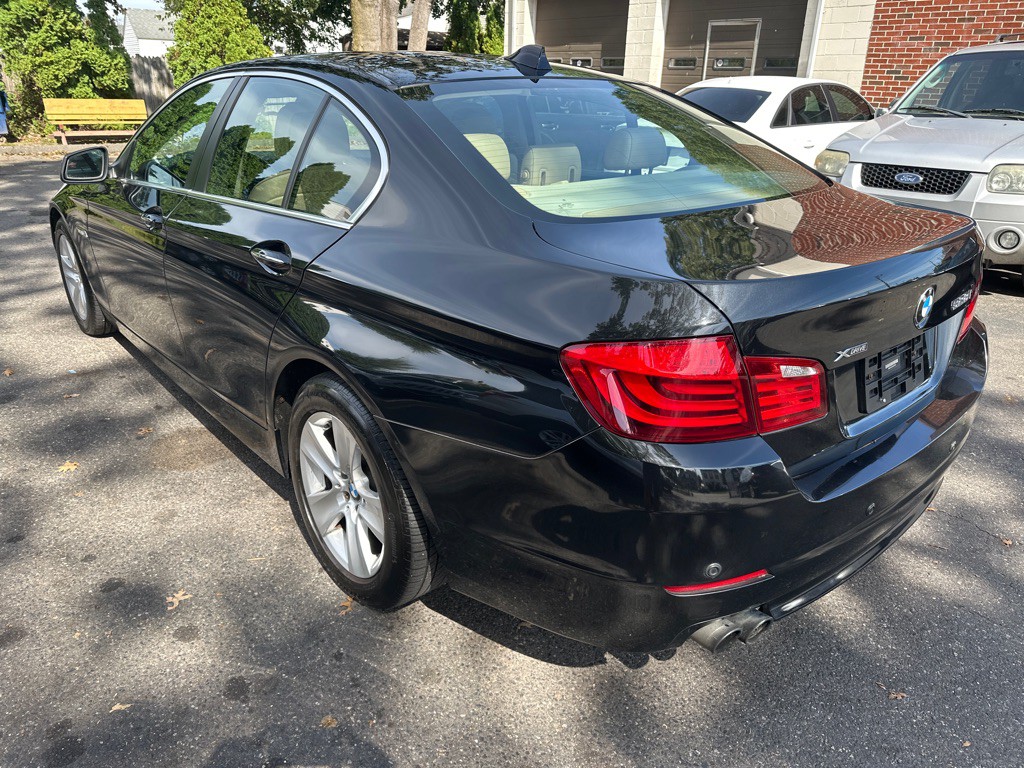 2013 BMW 5 Series Image 3