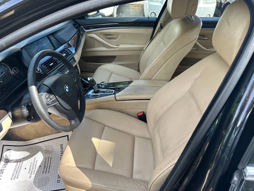2013 BMW 5 Series Image 9