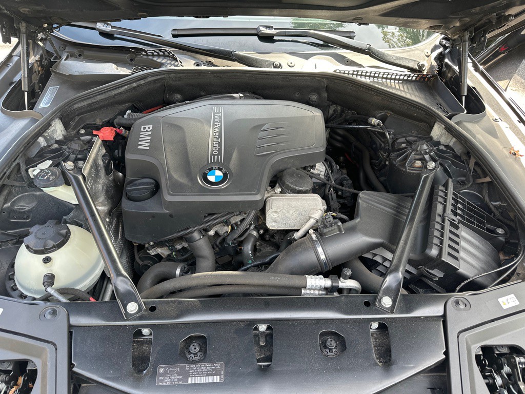 2013 BMW 5 Series Image 12