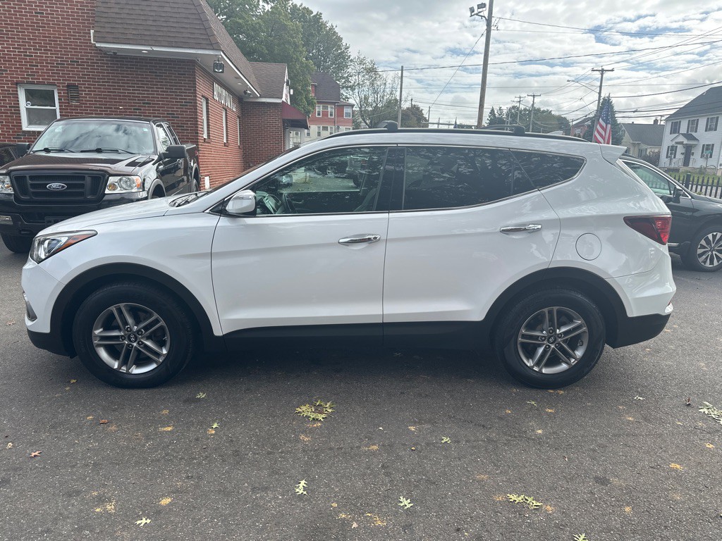 2017 Hyundai Santa Fe Sport Image 2