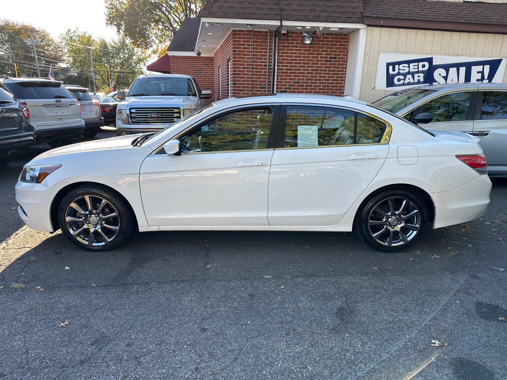 2012 Honda Accord Image 2