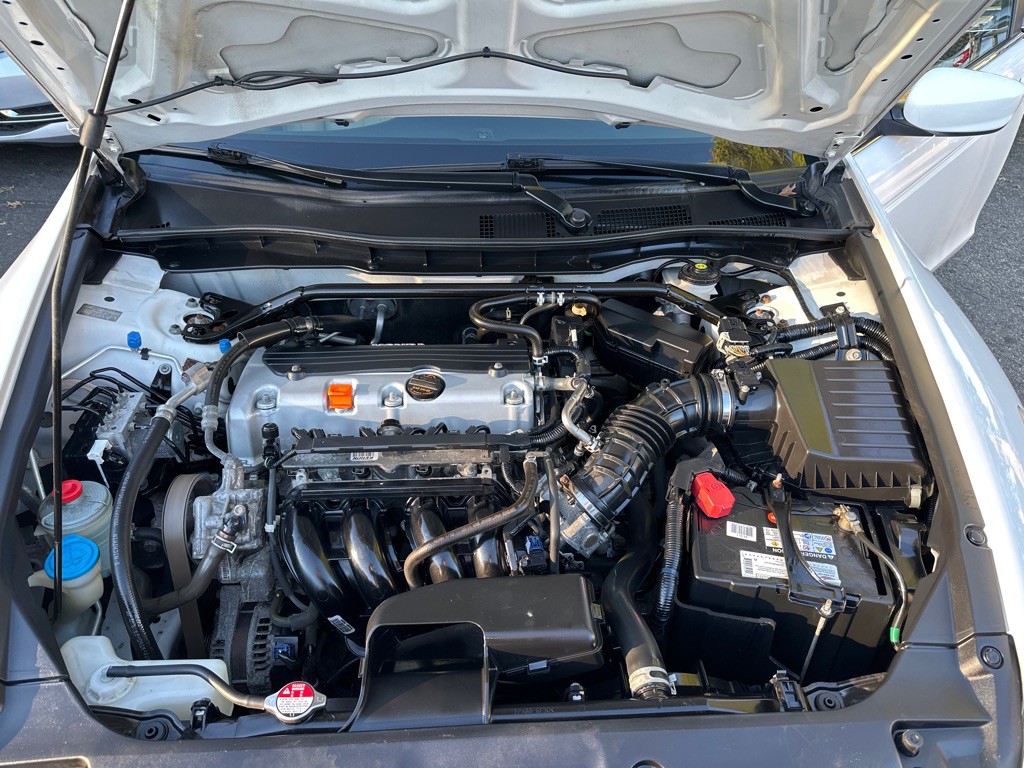 2012 Honda Accord Image 13