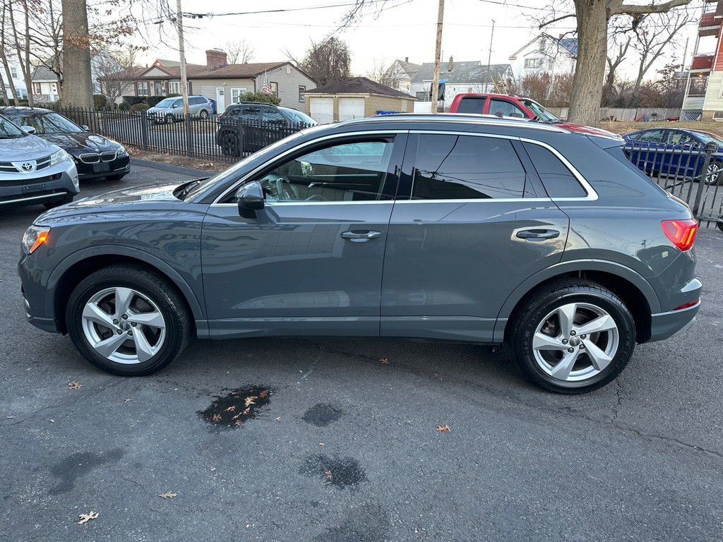 2020 Audi Q3 Image 2