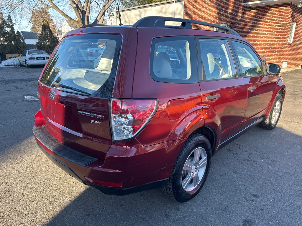 2011 Subaru Forester Image 5