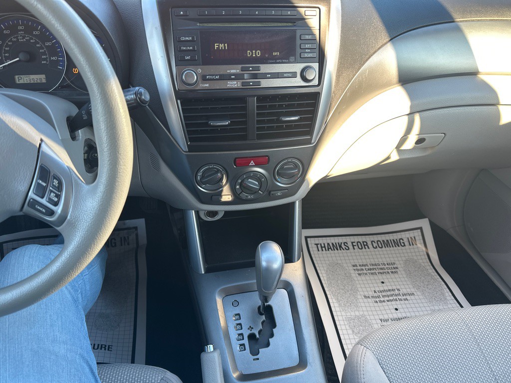 2011 Subaru Forester Image 11
