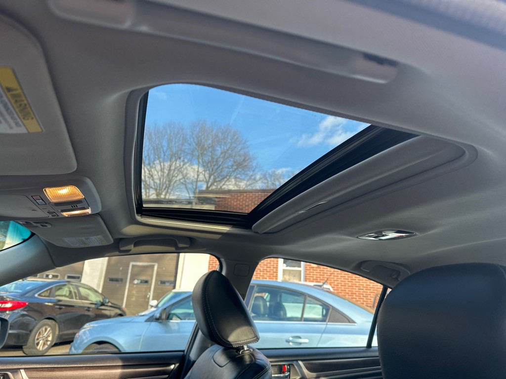 2019 Subaru Legacy Image 10